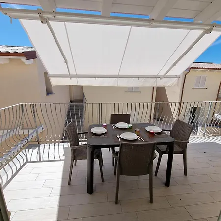 Apartment La Marina *